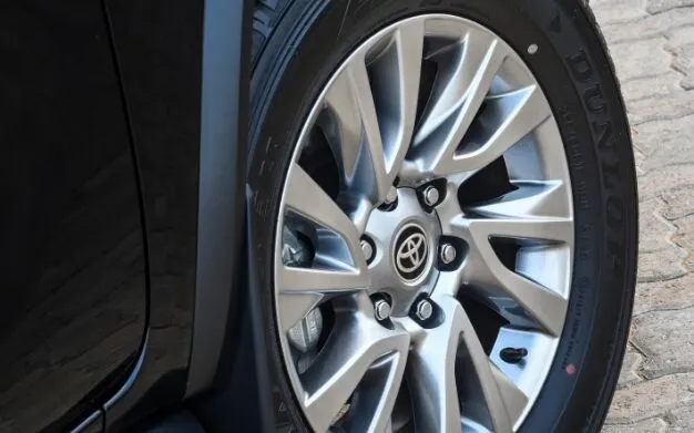 Toyota tyre service